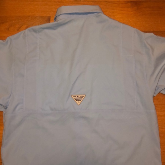 Light blue Columbia sportswear long sleeve - Picture 5 of 6